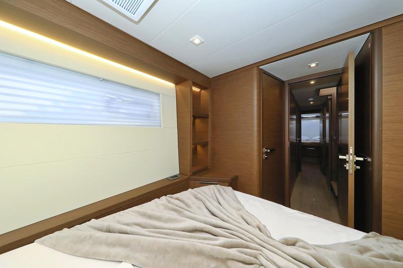 Book yachts online - catamaran - Lagoon 50- owner version - RAGNAR Air Condition Generator Watermaker - rent