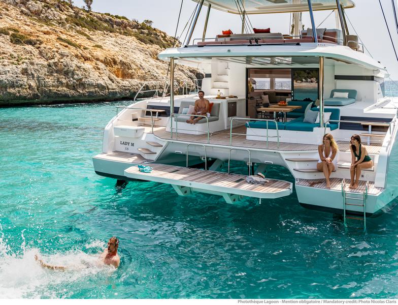 Book yachts online - catamaran - Lagoon 55 (2022) luxury owner version - PRINCESS S - rent