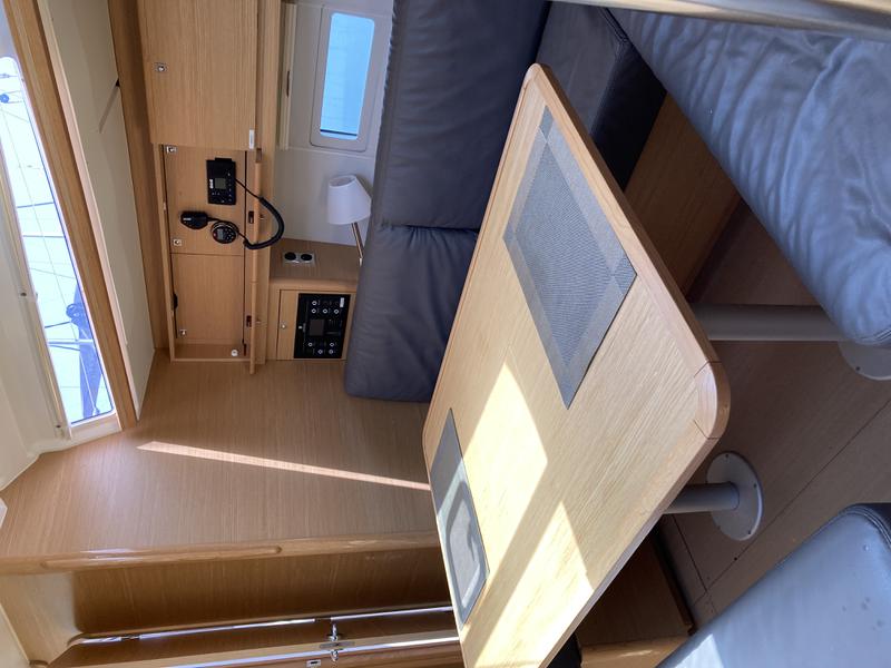 Book yachts online - sailboat - Dufour 430 Grand Large - Hermione - rent