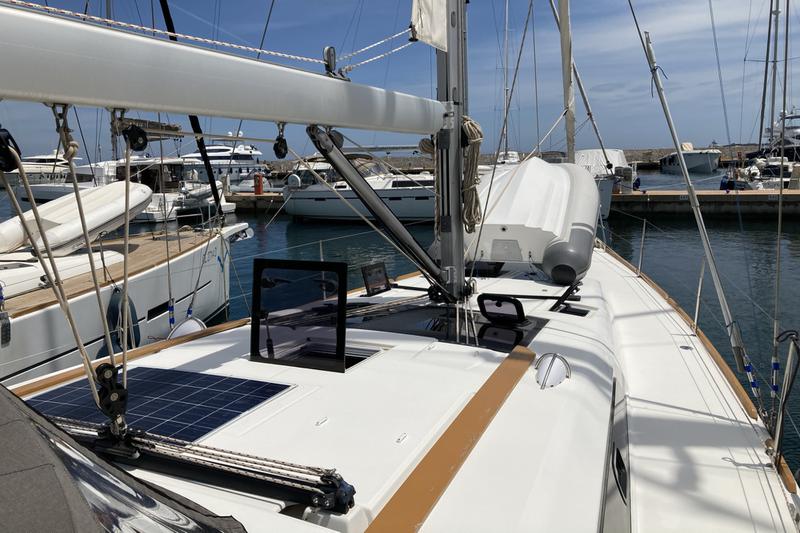 Book yachts online - sailboat - Dufour 460 Grand Large 5Cab - Abraxan - rent