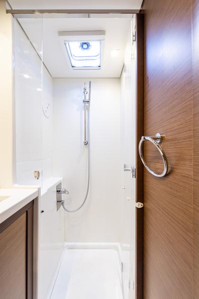 Book yachts online - catamaran - Lagoon 450 F - Wander - A/C- GEN &amp; WATERMAKER - rent