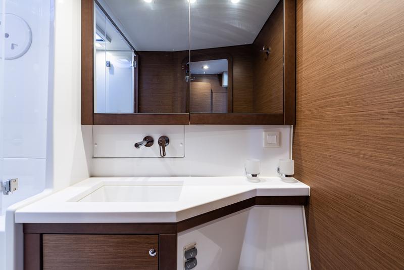 Book yachts online - catamaran - Lagoon 450 F - Wander - A/C- GEN &amp; WATERMAKER - rent