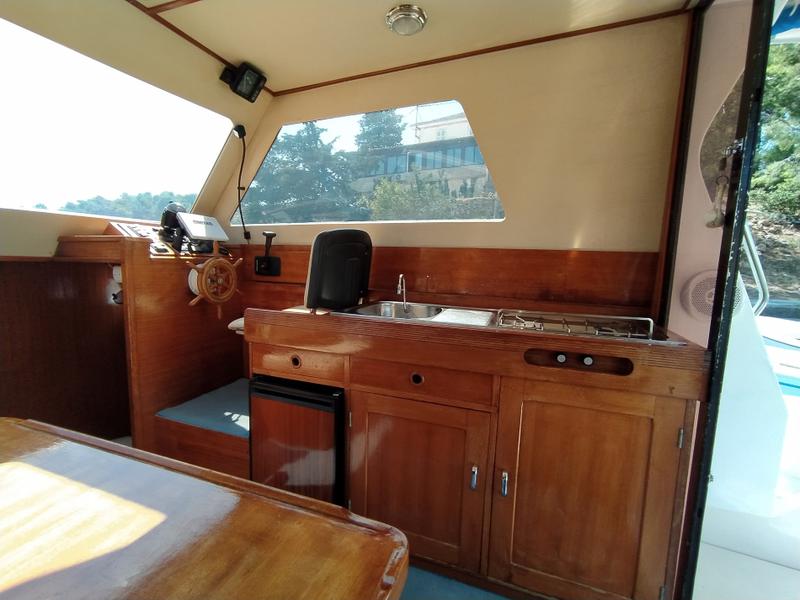 Book yachts online - motorboat - Adria 28 Luxus - Ana - rent