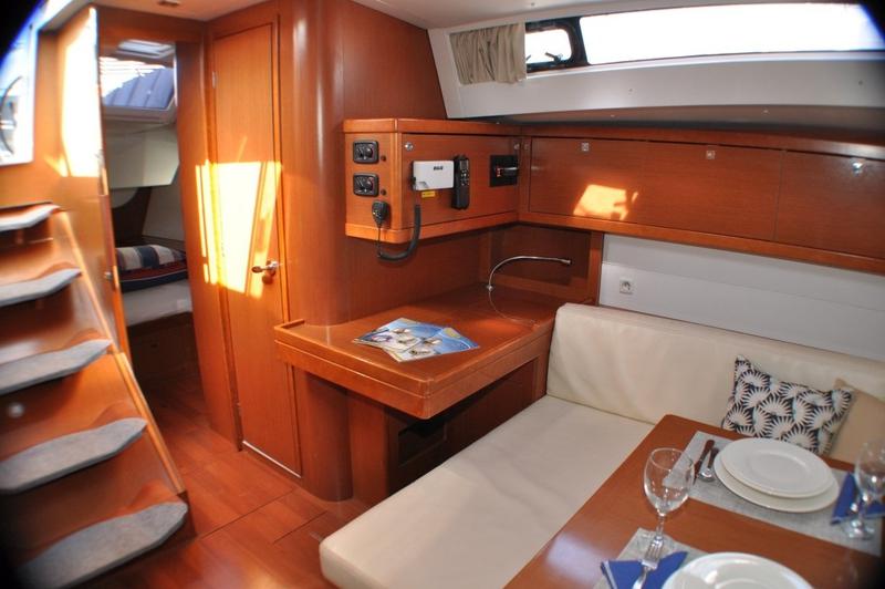 Book yachts online - sailboat - Oceanis 48 - Cheeky Lady - rent
