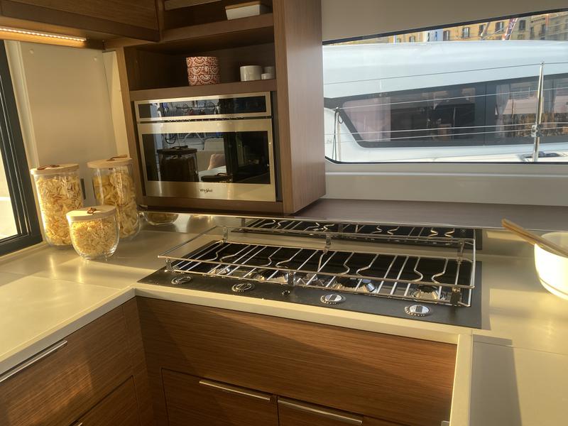 Book yachts online - catamaran - Lagoon 46 - Saramimi NEW 2022 - rent