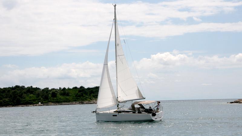 Book yachts online - sailboat - Sun Odyssey 349 - Marie - rent