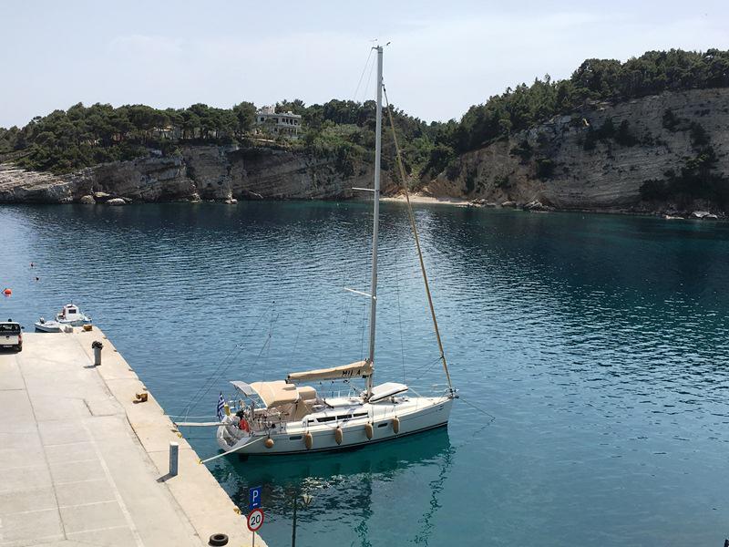 Book yachts online - sailboat - Sun Odyssey 42 i - Mila - rent