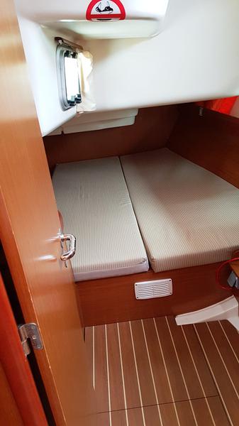 Book yachts online - sailboat - Sun Odyssey 42 i - Mila - rent