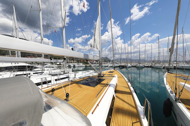 Book yachts online - sailboat - Hanse 588 - Stardust I - rent