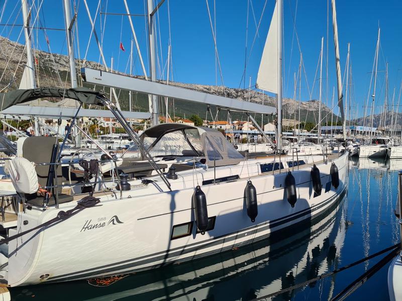 Book yachts online - sailboat - Hanse 588 - Stardust I - rent
