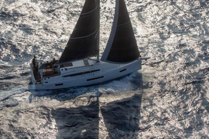 Book yachts online - sailboat - Sun Odyssey 410 - no name (A/C, GENERATOR,BOW TH) - rent