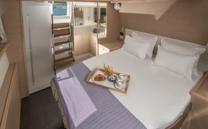 Book yachts online - catamaran - Lagoon 560 - Cool Change - rent