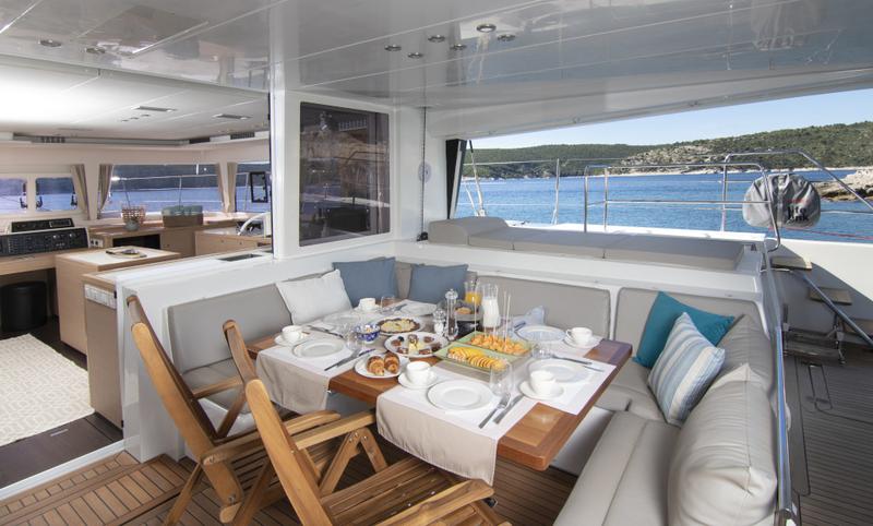 Book yachts online - catamaran - Lagoon 560 - Cool Change - rent
