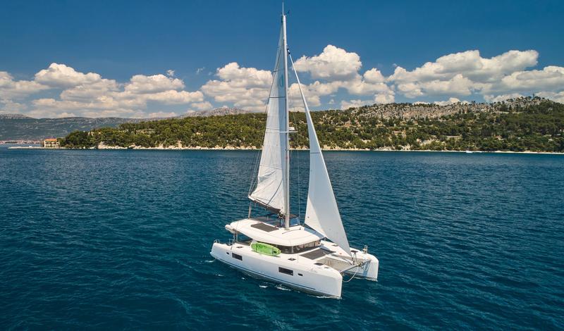 Book yachts online - catamaran - Lagoon 42 - AURA Luxury Crewed [AC saloon+cabins, Icemaker, Sea Scooter, Dinghy 20 HP] - rent