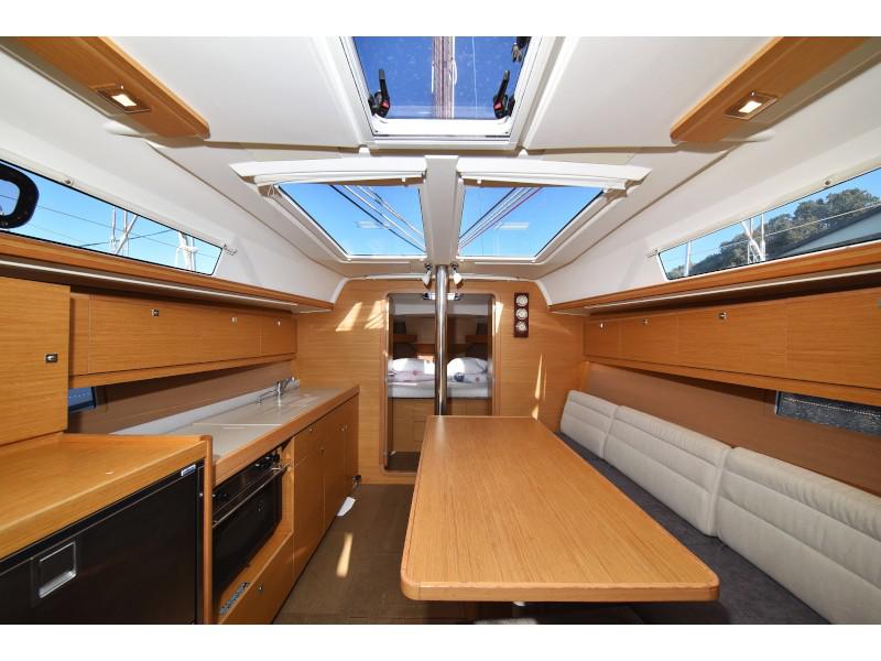 Book yachts online - sailboat - Dufour 382 - Sunset - rent