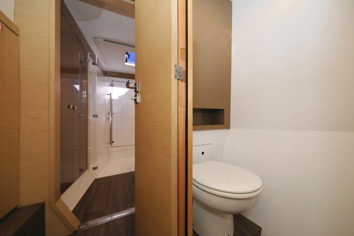 Book yachts online - catamaran - Lucia 40 - Floreanne - rent