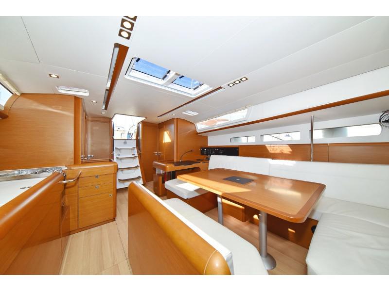 Book yachts online - sailboat - Sun Odyssey 519 - Bora - rent