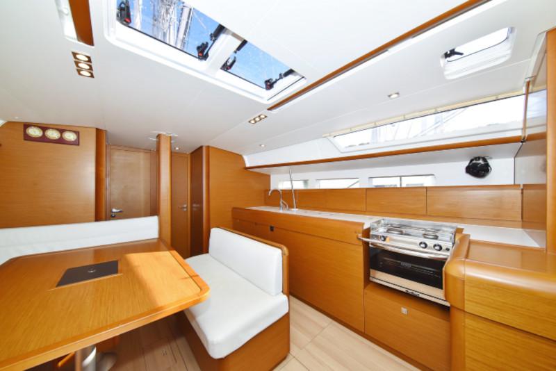 Book yachts online - sailboat - Sun Odyssey 519 - Bora - rent