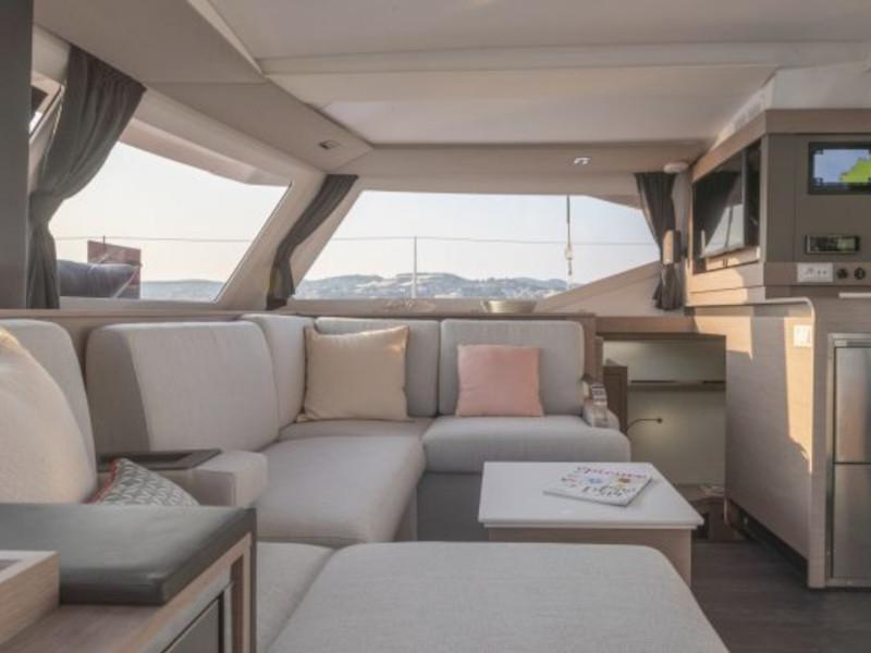Book yachts online - catamaran - Isla 40 - Joy - rent