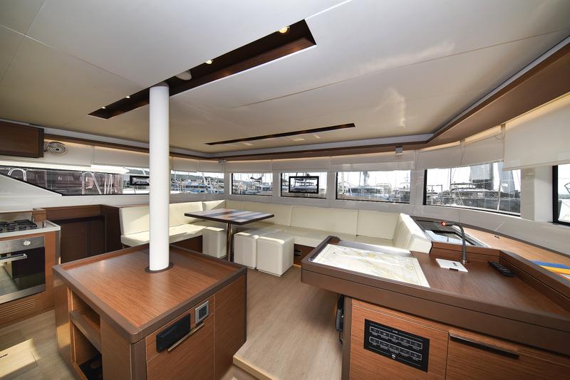 Book yachts online - catamaran - Lagoon 50 - LUX CAT Air Condition Generator Watermaker - rent