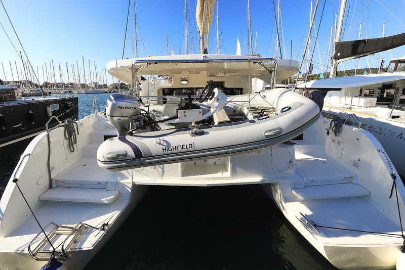 Book yachts online - catamaran - Lagoon 46 - MIDLIFE CRISIS Air Condition Generator Watermaker - rent