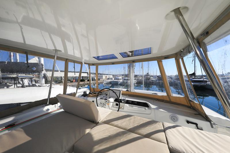 Book yachts online - catamaran - Lagoon 46 - MAJESTIC Air Condition Generator Watermaker - rent