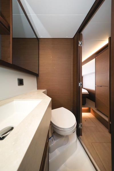 Book yachts online - catamaran - Lagoon 46 - MAJESTIC Air Condition Generator Watermaker - rent