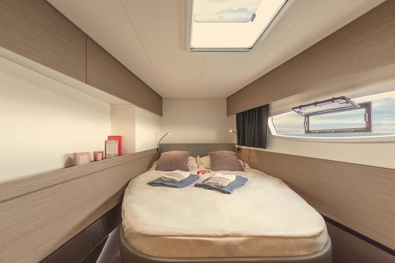 Book yachts online - catamaran - Elba 45 - Angie - rent