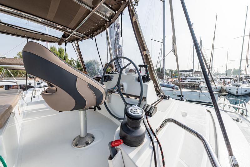 Book yachts online - catamaran - Bali 4.3 - Gatto Nero  - A/C - Generator &amp; Watermaker - rent
