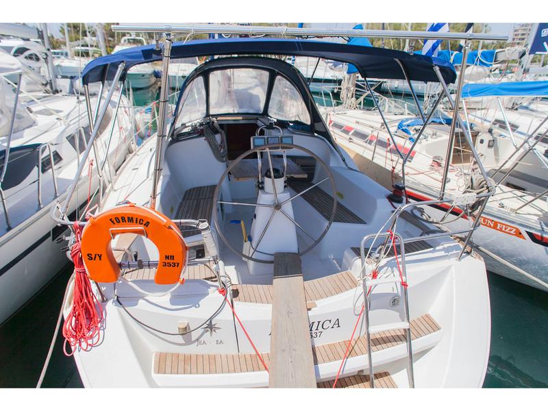 Book yachts online - sailboat - Sun Odyssey 36i - Formica, AIS, REFIT 2021 - rent