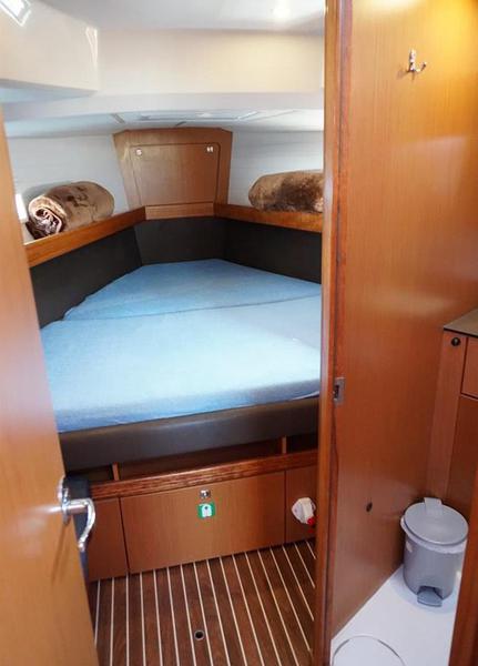 Book yachts online - sailboat - Bavaria Cruiser 41 - Harmes Bavaria 41 Cruiser - rent