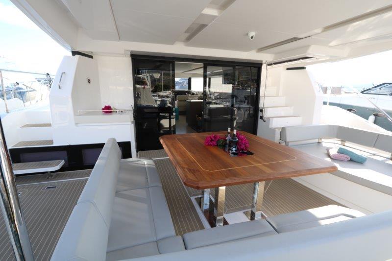 Book yachts online - powercatamaran - Leopard 53 PC - Good Vibes - rent