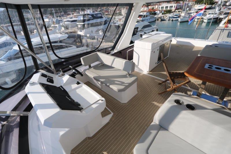 Book yachts online - powercatamaran - Leopard 53 PC - Good Vibes - rent