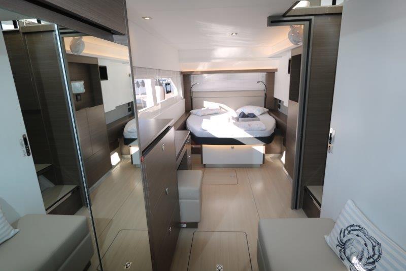 Book yachts online - powercatamaran - Leopard 53 PC - Good Vibes - rent