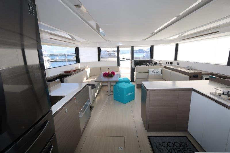 Book yachts online - powercatamaran - Leopard 53 PC - Good Vibes - rent