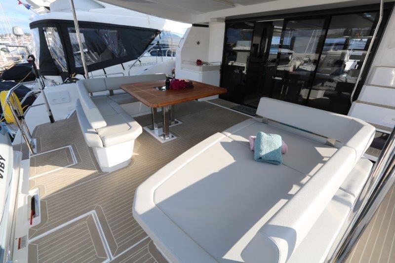 Book yachts online - powercatamaran - Leopard 53 PC - Good Vibes - rent