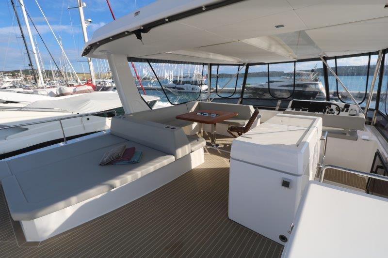 Book yachts online - powercatamaran - Leopard 53 PC - Good Vibes - rent