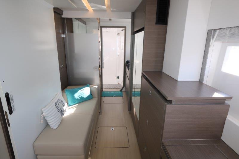 Book yachts online - powercatamaran - Leopard 53 PC - Good Vibes - rent