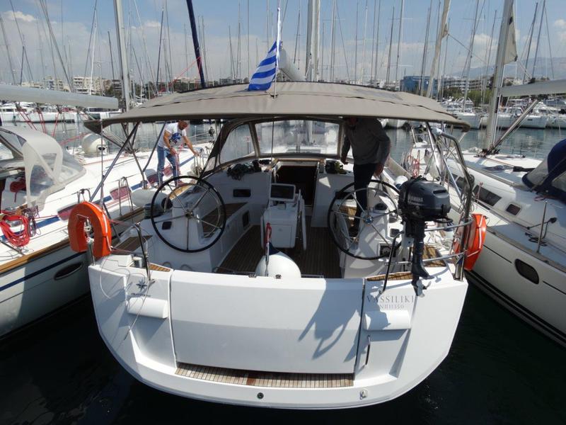 Book yachts online - sailboat - Sun Odyssey 509 - VASILIKI - rent