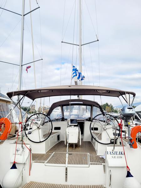 Book yachts online - sailboat - Sun Odyssey 509 - VASILIKI - rent