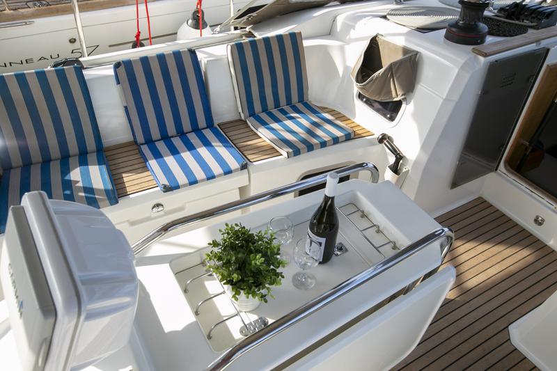 Book yachts online - sailboat - Sun Odyssey 479 - GUINNESS - rent