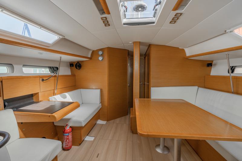 Book yachts online - sailboat - Sun Odyssey 439 - MORGANA - rent