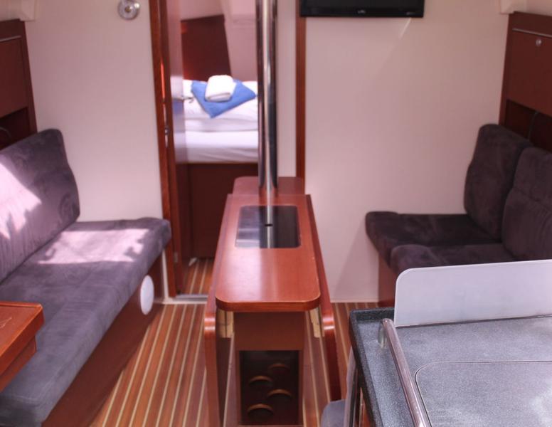Book yachts online - sailboat - Hanse 345 - Blue Horizon - rent