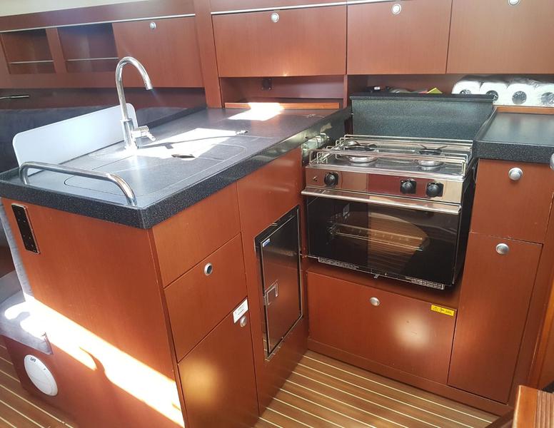 Book yachts online - sailboat - Hanse 345 - Blue Horizon - rent