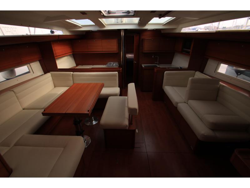 Book yachts online - sailboat - Dufour 500 Grand Large - Nirvana (refit 2020) - rent