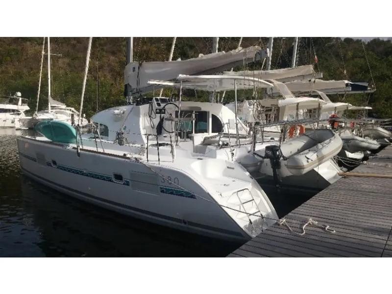 Book yachts online - catamaran - Lagoon 380 S2 - WHY KNOT - rent