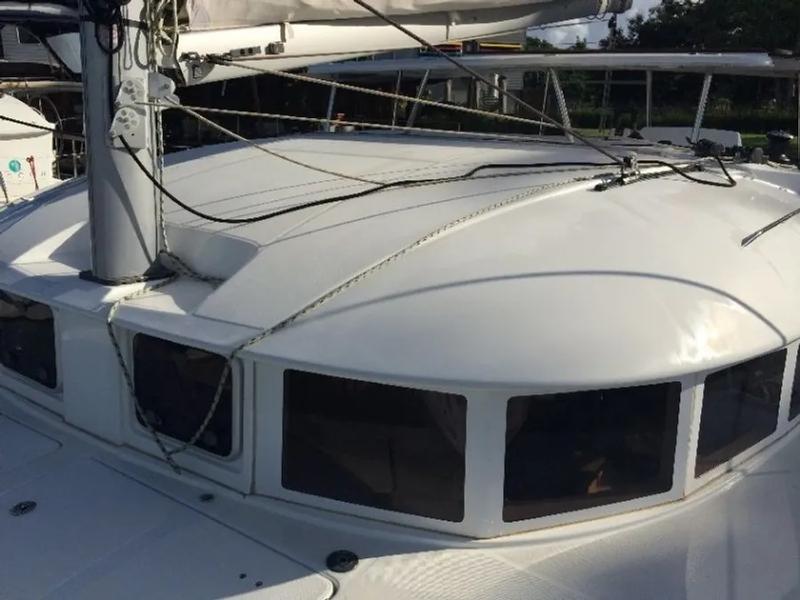 Book yachts online - catamaran - Lagoon 380 S2 - WHY KNOT - rent