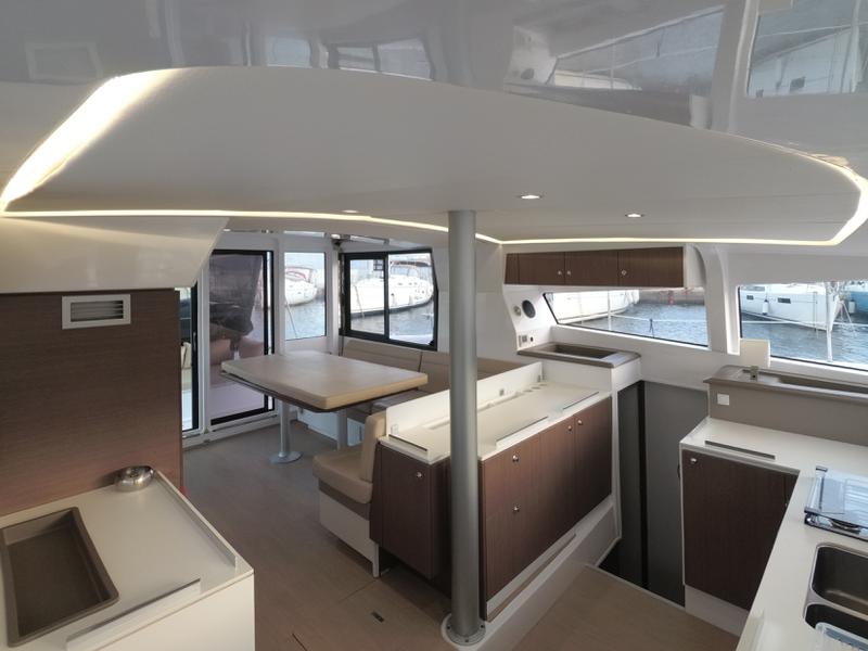 Book yachts online - catamaran - Bali 4.1 - MEDUSA I (generator, air condition) - rent