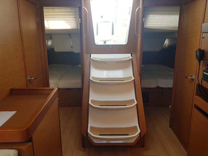 Book yachts online - sailboat - Sun Odyssey 490 - CONTIGO - rent