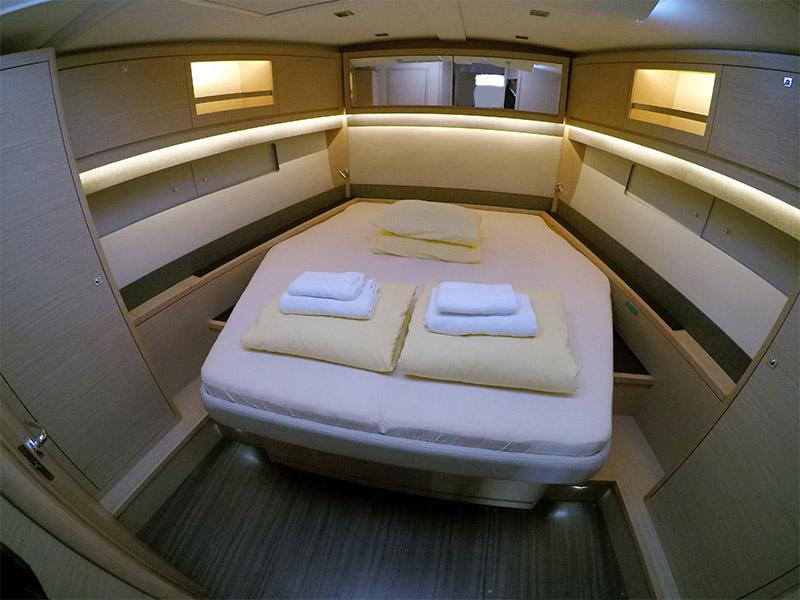 Book yachts online - sailboat - Dufour 530 GL - Vita - NEW 2021! - rent